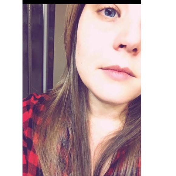 Meet your Posher, Heather - Picture 1 of 1